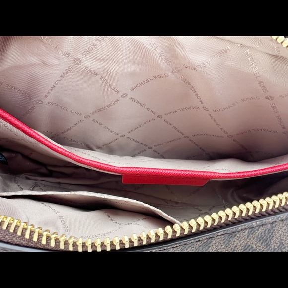Michael Kors Crossbody - Picture 5 of 5
